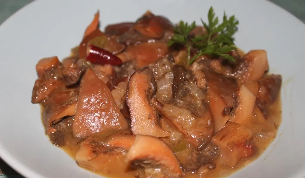 Níscalos en Salsa: Receta Cremosa y la Versión de la Abuela