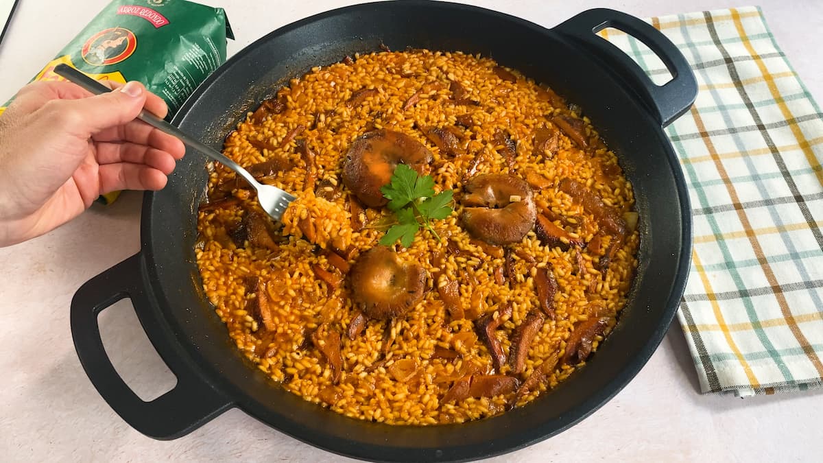 Arroz con Níscalos: Receta Fácil de Temporada