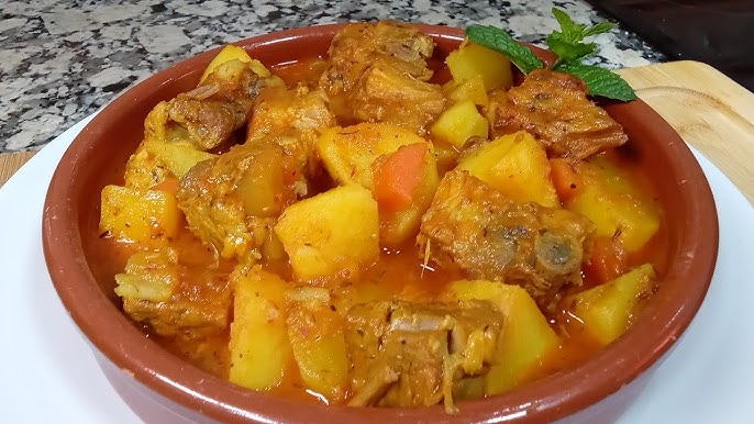 Níscalos con Costillas: Guiso Tradicional Sustancioso