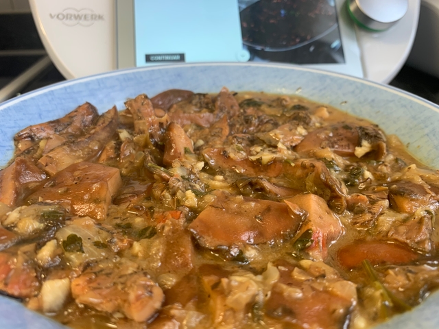 Níscalos Guisados: Receta del Guiso Tradicional de Setas